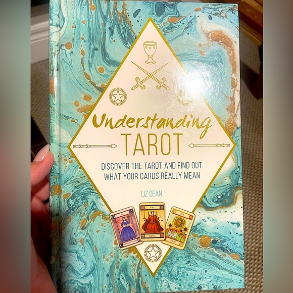 Understanding Tarot Book - Picture 1 of 1